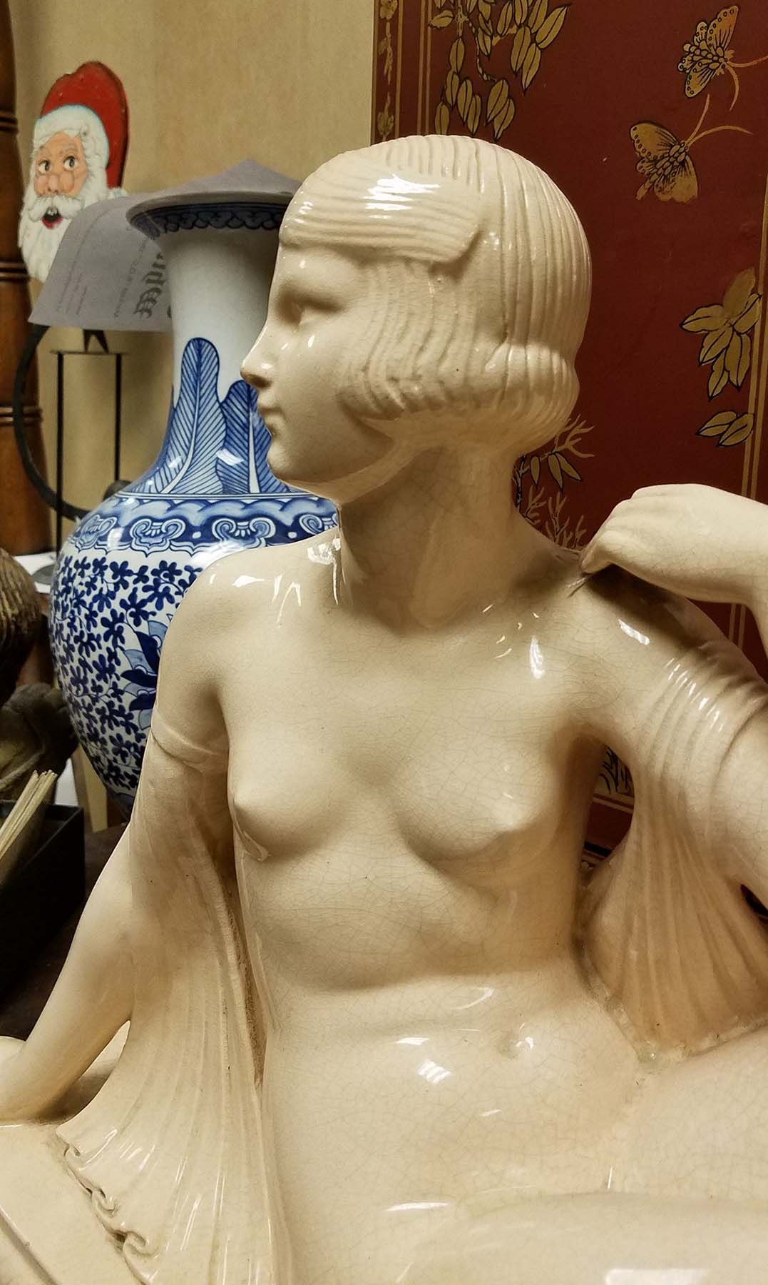 ManArtsAntiquesCenter_FemaleFlapper