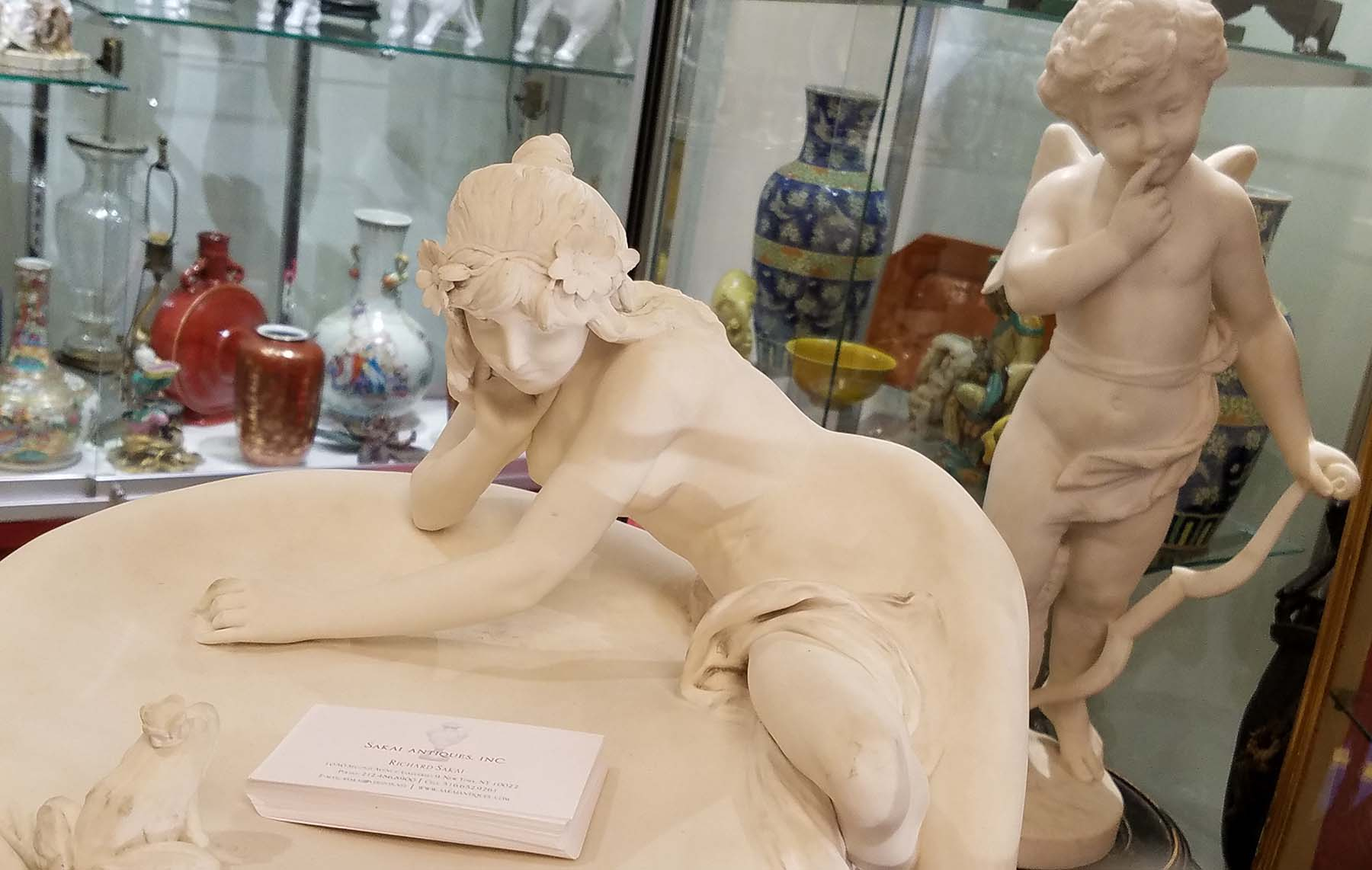 ManArtsAntiquesCenter_Girl-Studying-closeup